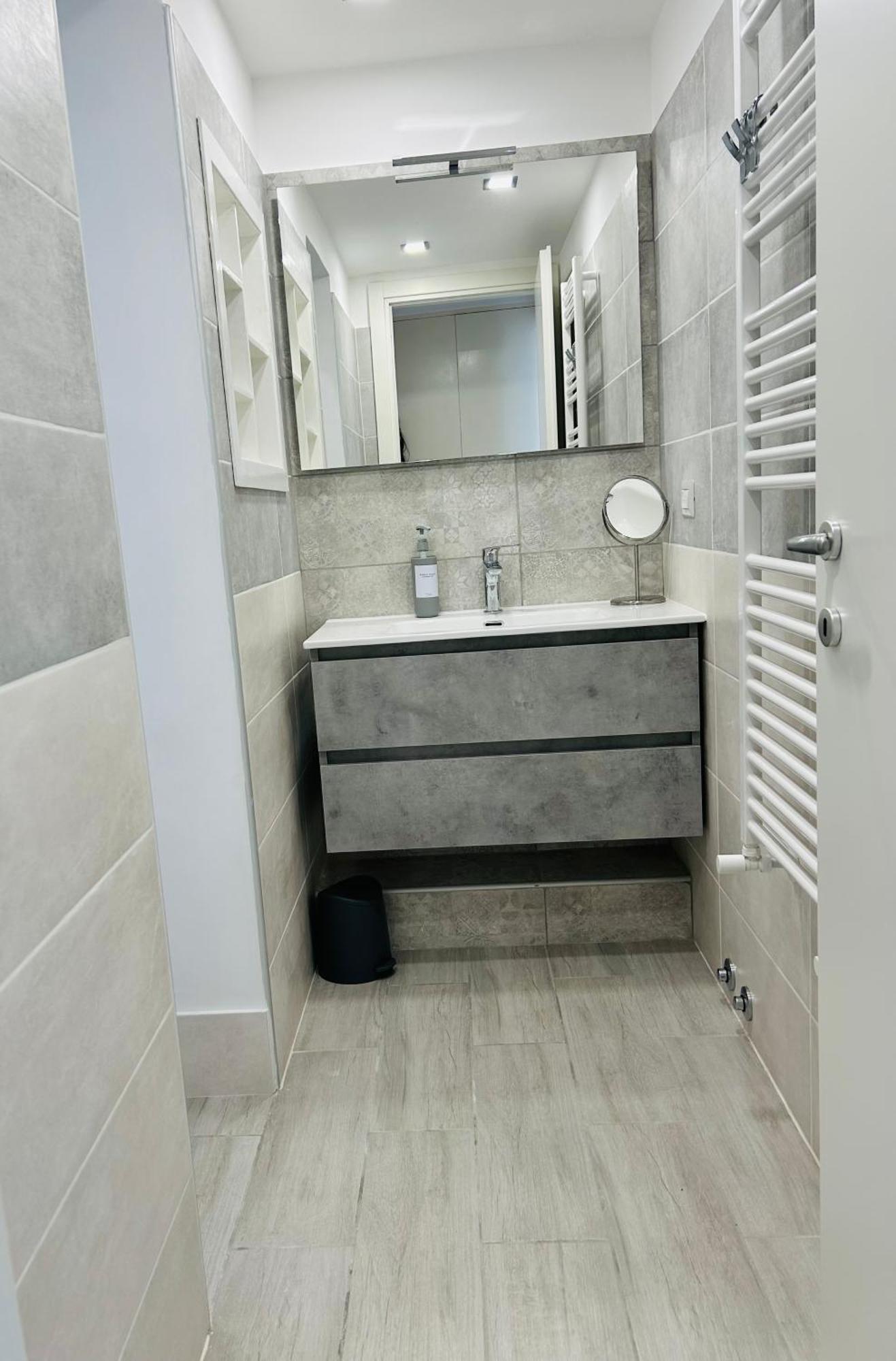 Enzo House Apartment *