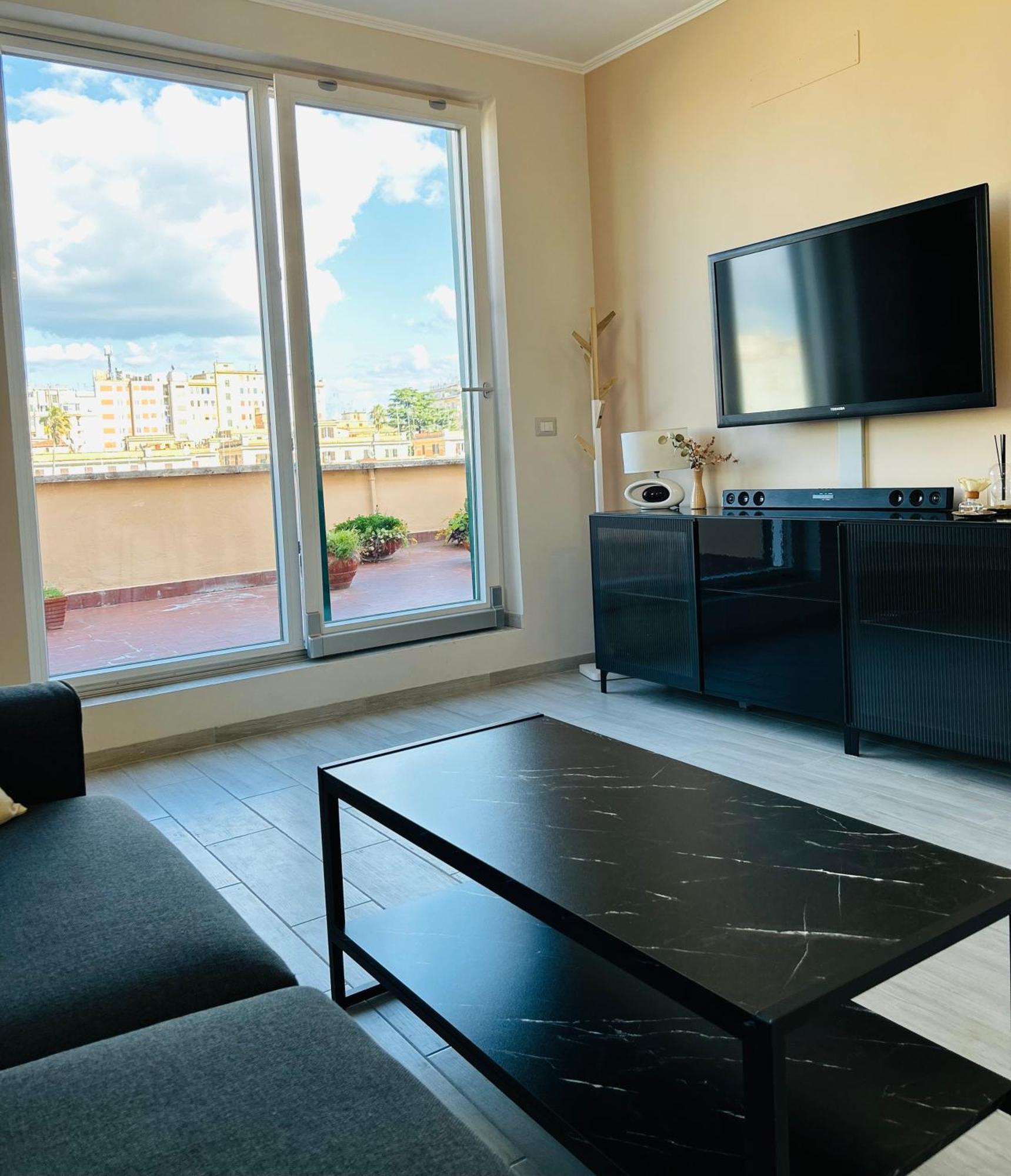 Enzo House Apartment Rom